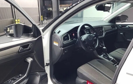 Volkswagen T-Roc I, 2022 год, 1 850 006 рублей, 15 фотография