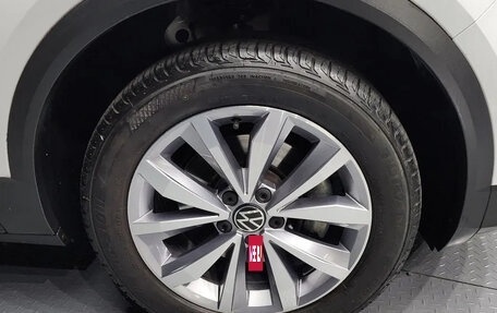 Volkswagen T-Roc I, 2022 год, 1 850 006 рублей, 20 фотография