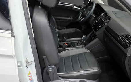 Volkswagen Tiguan II, 2021 год, 2 510 050 рублей, 6 фотография