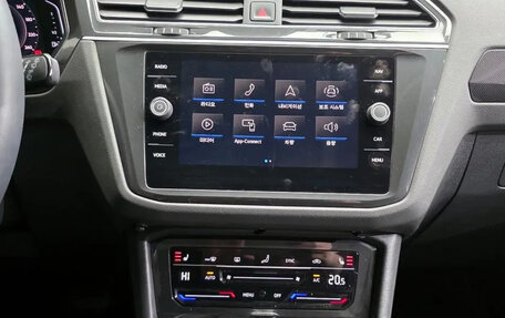 Volkswagen Tiguan II, 2021 год, 2 510 050 рублей, 12 фотография