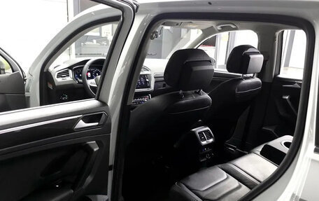 Volkswagen Tiguan II, 2021 год, 2 510 050 рублей, 14 фотография