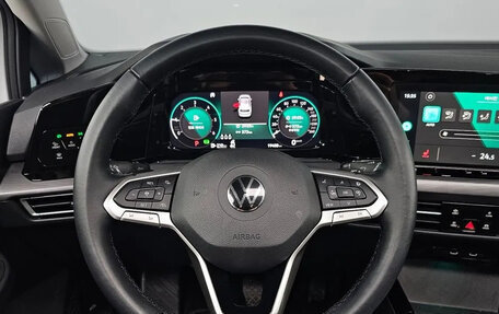 Volkswagen Golf VIII, 2022 год, 2 400 006 рублей, 12 фотография