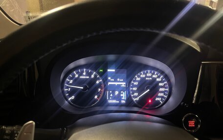 Mitsubishi Outlander III рестайлинг 3, 2017 год, 1 850 000 рублей, 9 фотография