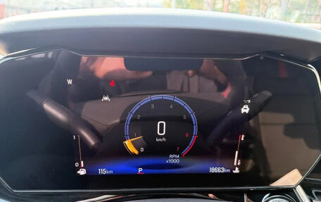 Chevrolet Trax, 2023 год, 1 800 077 рублей, 6 фотография