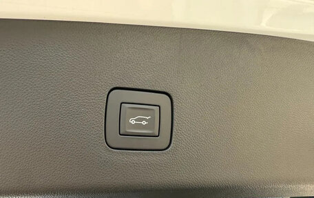 Chevrolet Trax, 2023 год, 1 800 077 рублей, 13 фотография