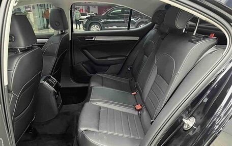 Skoda Superb III рестайлинг, 2024 год, 2 400 000 рублей, 6 фотография