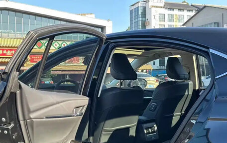 Toyota Camry, 2025 год, 3 900 125 рублей, 10 фотография