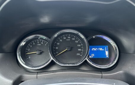 Renault Duster I рестайлинг, 2017 год, 800 000 рублей, 11 фотография