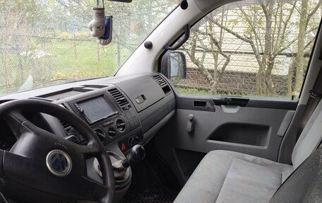 Volkswagen Transporter T5 рестайлинг, 2003 год, 950 000 рублей, 6 фотография