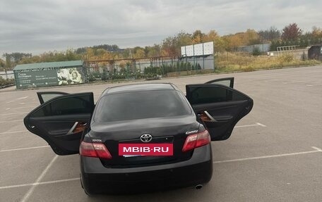 Toyota Camry, 2010 год, 999 999 рублей, 12 фотография