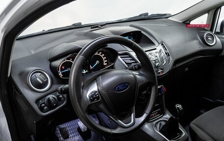 Ford Fiesta, 2015 год, 959 000 рублей, 10 фотография