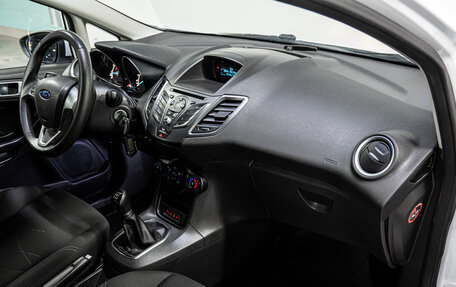 Ford Fiesta, 2015 год, 959 000 рублей, 15 фотография