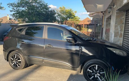 Hyundai ix35 I рестайлинг, 2010 год, 1 040 000 рублей, 2 фотография