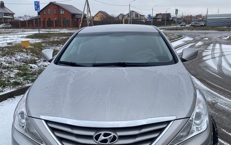 Hyundai Sonata VI, 2012 год, 940 000 рублей, 5 фотография