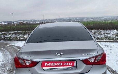 Hyundai Sonata VI, 2012 год, 940 000 рублей, 4 фотография