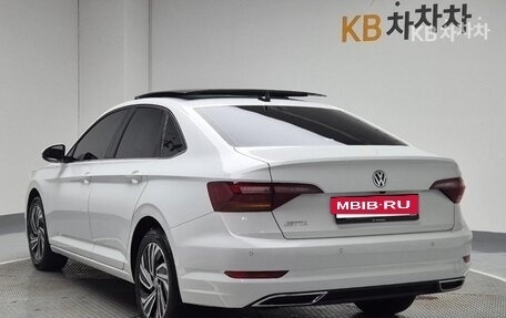 Volkswagen Jetta VII, 2022 год, 1 910 000 рублей, 2 фотография