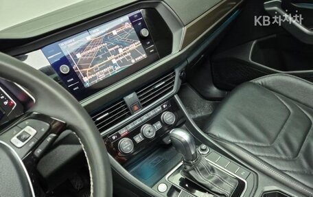 Volkswagen Jetta VII, 2022 год, 1 910 000 рублей, 8 фотография