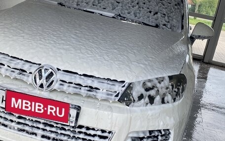 Volkswagen Touareg III, 2011 год, 1 950 000 рублей, 1 фотография