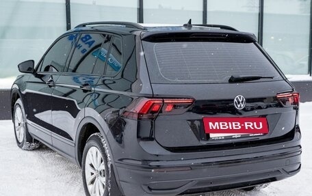 Volkswagen Tiguan II, 2021 год, 2 589 000 рублей, 4 фотография