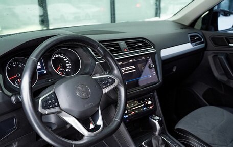 Volkswagen Tiguan II, 2021 год, 2 589 000 рублей, 11 фотография
