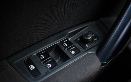 Volkswagen Tiguan II, 2021 год, 2 589 000 рублей, 15 фотография