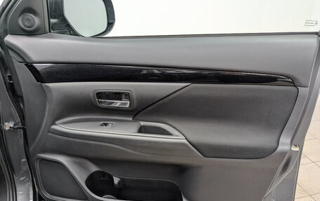 Mitsubishi Outlander III рестайлинг 3, 2021 год, 2 570 000 рублей, 23 фотография