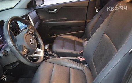 KIA Stonic, 2019 год, 1 510 000 рублей, 14 фотография