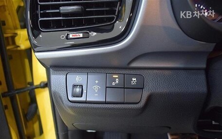 KIA Stonic, 2019 год, 1 510 000 рублей, 11 фотография