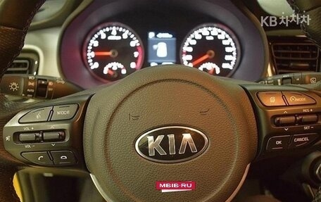 KIA Stonic, 2019 год, 1 510 000 рублей, 9 фотография