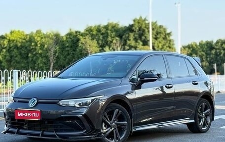 Volkswagen Golf VIII, 2023 год, 1 440 000 рублей, 1 фотография