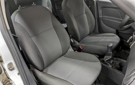 Renault Logan II, 2017 год, 790 000 рублей, 20 фотография