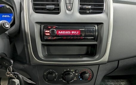 Renault Logan II, 2017 год, 790 000 рублей, 23 фотография