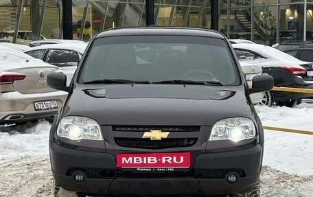 Chevrolet Niva I рестайлинг, 2018 год, 809 990 рублей, 2 фотография