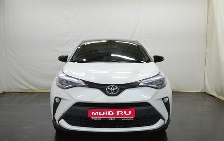 Toyota C-HR I рестайлинг, 2022 год, 2 890 000 рублей, 2 фотография