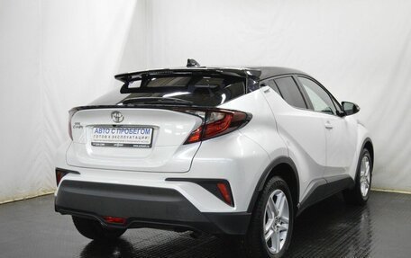 Toyota C-HR I рестайлинг, 2022 год, 2 890 000 рублей, 5 фотография