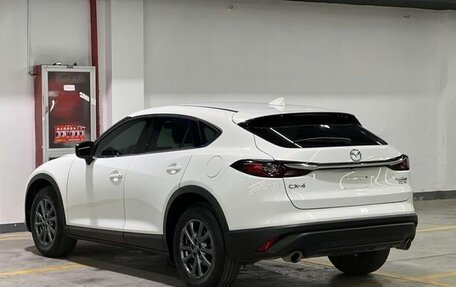 Mazda CX-4, 2022 год, 1 730 000 рублей, 4 фотография