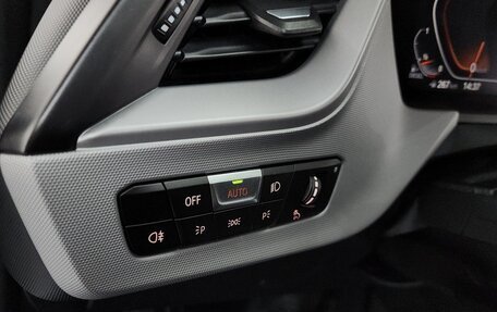 BMW 1 серия, 2021 год, 1 800 000 рублей, 15 фотография