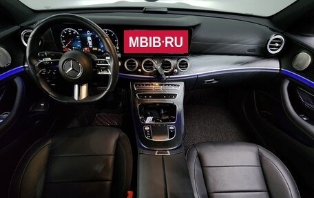 Mercedes-Benz E-Класс, 2022 год, 4 900 000 рублей, 7 фотография