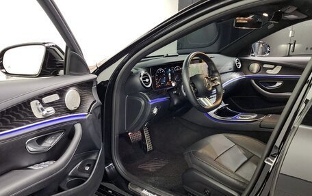 Mercedes-Benz E-Класс, 2022 год, 4 900 000 рублей, 10 фотография