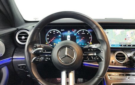 Mercedes-Benz E-Класс, 2022 год, 4 900 000 рублей, 13 фотография