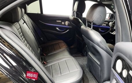 Mercedes-Benz E-Класс, 2022 год, 4 900 000 рублей, 12 фотография