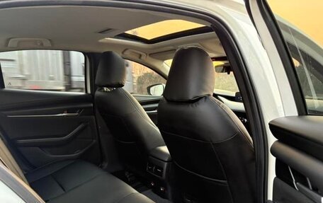 Mazda 3, 2022 год, 1 260 000 рублей, 19 фотография