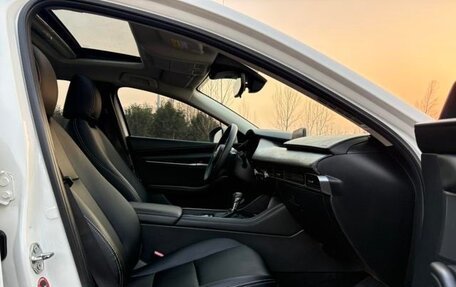 Mazda 3, 2022 год, 1 260 000 рублей, 18 фотография