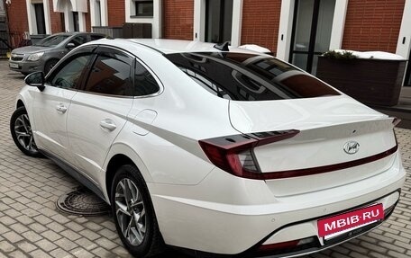 Hyundai Sonata VIII, 2019 год, 1 500 000 рублей, 3 фотография