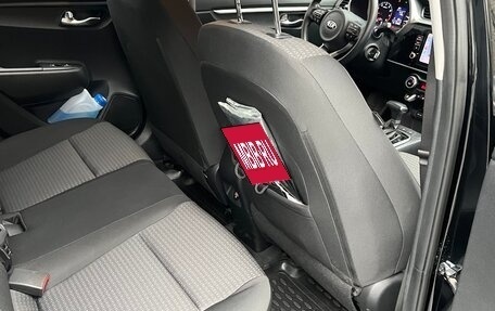 KIA Rio IV, 2021 год, 1 300 000 рублей, 10 фотография