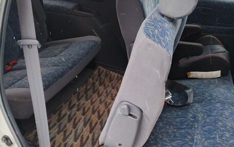 Toyota Ipsum II, 1997 год, 550 000 рублей, 16 фотография