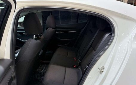 Mazda 3, 2022 год, 1 420 000 рублей, 15 фотография