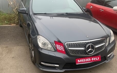 Mercedes-Benz E-Класс, 2012 год, 1 200 000 рублей, 1 фотография