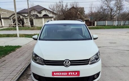 Volkswagen Touran III, 2014 год, 760 000 рублей, 2 фотография