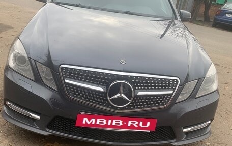 Mercedes-Benz E-Класс, 2012 год, 1 200 000 рублей, 2 фотография